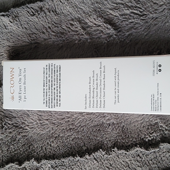 Crown 5pc Luxe Brush Set "All Eyes on You" - Picture 2 of 3